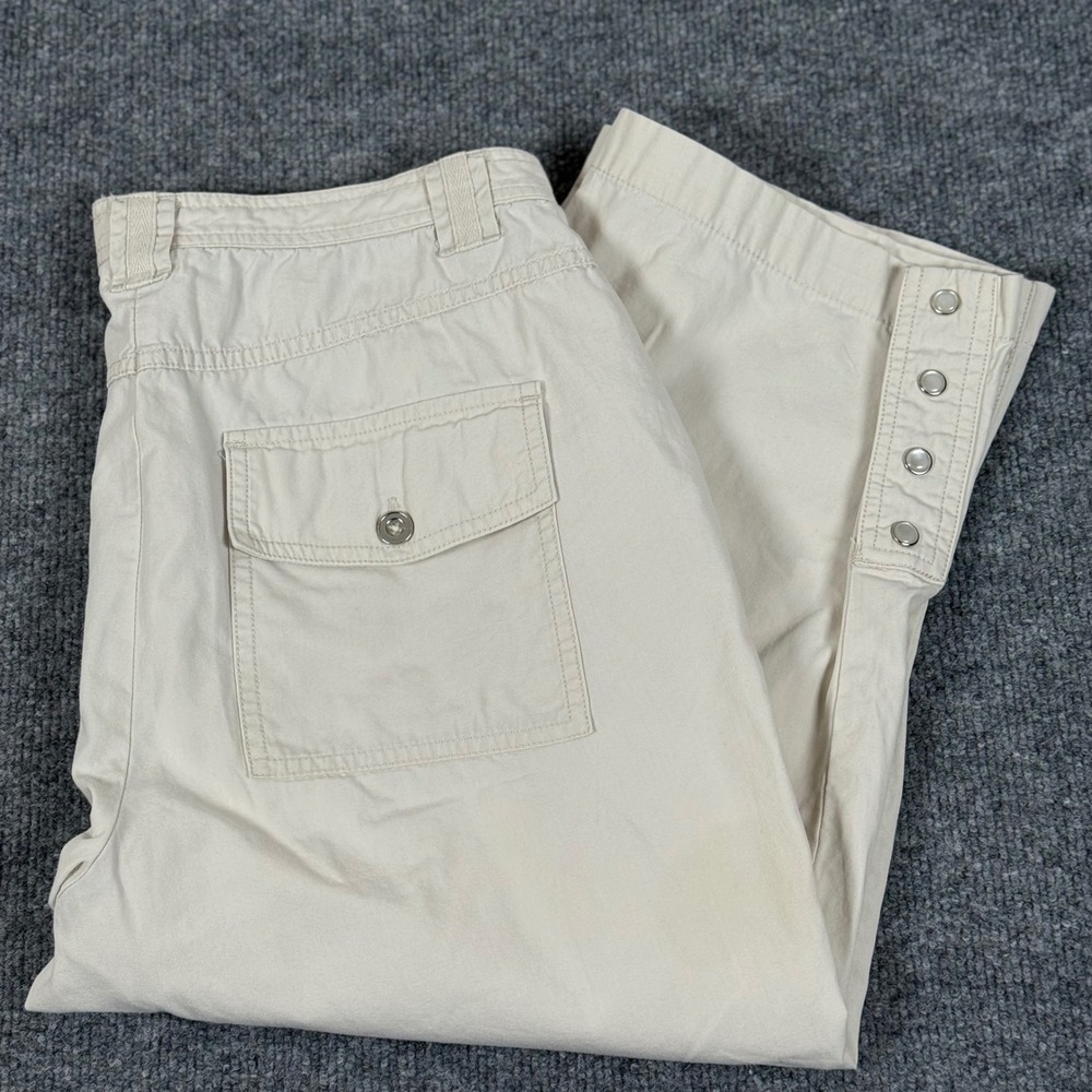 Christopher Banks Size 10 Cargo Capri Pants Pearl Snap Detail Utility Neutral